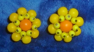 Vintage BAKELITE BEADS CLIP-ON EARRINGS, Yellow & Orange 1 1/4" Diameter, VG/Exc - Picture 1 of 2