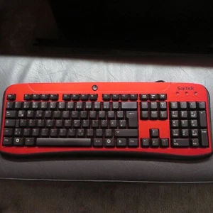 Tastatur ROT Saitek K80 USB Tastatur Keyboard Kompakt PK21 TOP Zustand mit Kabel - Bild 1 von 8