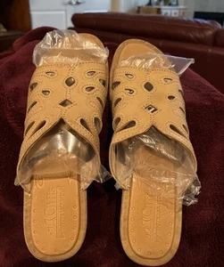 Cliffs White Mountain New Tan Leather Sandals Size 10 - Picture 1 of 11