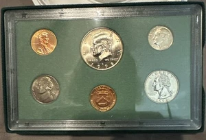 1998 Uncirculated Bank Set : Mint Condition - Picture 1 of 5