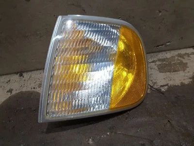 Driver Corner/Park Light And Lightning Fits 97-03 FORD F150 PICKUP 158076 Foto 1 de 4