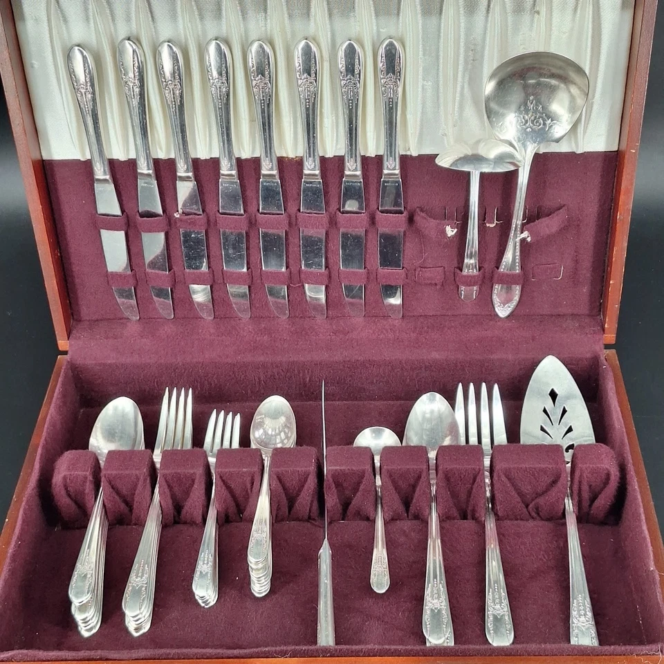 WM Rogers MFG Co. Plato Extra Original Rogers 52 Piezas Cubiertos con Caja de Almacenamiento Foto 1 de 4