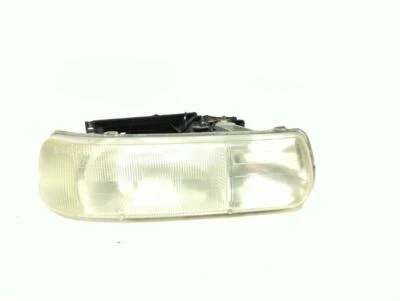 Conjunto de faros derechos usados se adapta a: Chevrolet Tahoe 2003 grado derecho A Foto 1 de 4