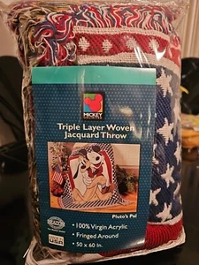 Walt Disneys Mickey & Pluto dreilagiger gewebter Jacquard Überwurf - Bild 1 von 3