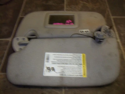 2005 2006 年 2007 年雪佛兰开拓者左右遮阳板套装带镜子 — 第 1/4 张图片