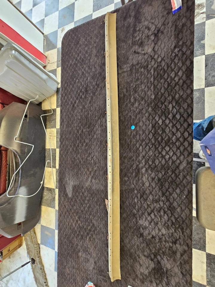 Dodge Challenger 1973 1974 parachoques trasero a carrocería panel de ajuste 3616149 Foto 1 de 4