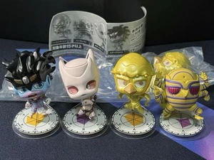 Collezione Figurine Jujutsu Kaisen Set 4 Gojo Satoru con Base Supporto Usate - Foto 1 di 11