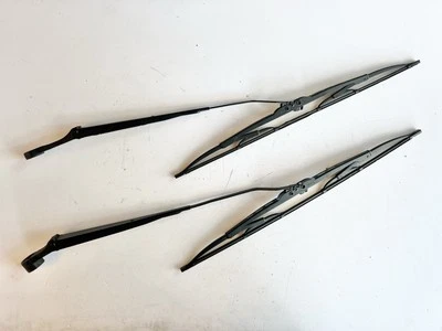 84-89 Nissan 300zx Z31 Set Front Wiper Arms Drivers And passenger Side Oem Pair - Image 1 of 4