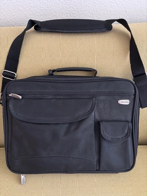 Dakota laptop travel bag - 15 inch inside - Image 1 of 3