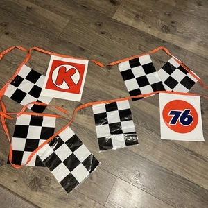 Union 76 & Circle K Black & White Checkered Flags String of Pennants Banner 19’ - Bild 1 von 7