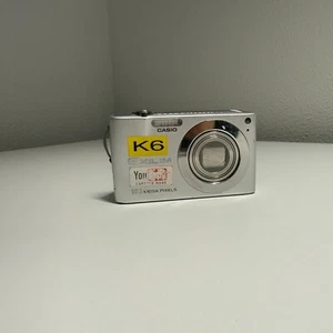 Casio Exilim EX-Z100 silber, 10,1MP, 4x optischer Zoom Lesen!!! - Bild 1 von 4