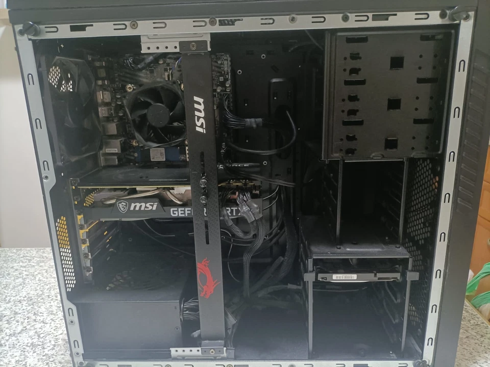 MSI MAG Codex 5, PC Gaming, Intel core I7 10700 CPU, 8GB di RAM dedicata - Immagine 1 di 1