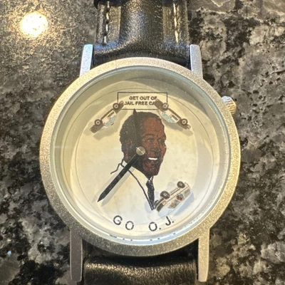 Reloj Pulsera Vintage - 1994 - OJ Simpson Blanco Bronco y Coches de Policía Persecución Novedad Foto 1 de 3