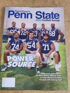 TOWN & GOWN'S PENN STATE 2025 FÚTBOL ANUAL (BM 2) - Imagen 1 de 6