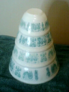 Vintage Pyrex Butter Print 401,402,403,404 rare set EUC - Picture 1 of 4