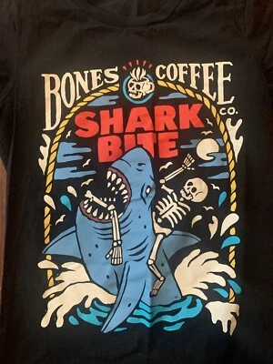 Camiseta para mujer Bones Coffee Shark Bite M Mandíbulas Foto 1 de 3