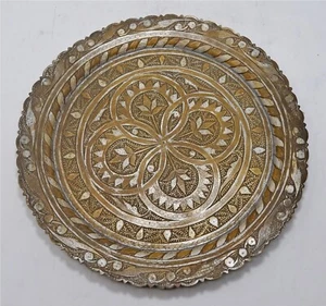 Antique Brass Round Decorative Plate Original Old Fine Silver Inlay Engraved - Picture 1 of 9