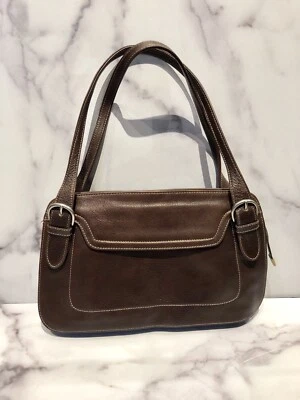 Bolso Christopher Kon con hebilla de cuero marrón Foto 1 de 4