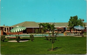 Postkarte Holiday Inn Roswell New Mexico Außenansicht Schwimmbad Kinder Menschen - Bild 1 von 2