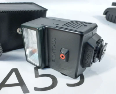 Pentax AF-200SA Electronic Flash with Case  refm - Image 1 of 2