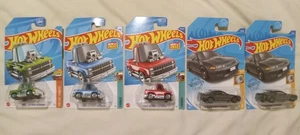 HotWheels Tooned Chevy Silverado... rot, blau, grün plus 2 graue Skylines - Bild 1 von 7
