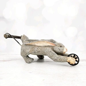 Vintage Bethany Lowe Primitive Rabbit Schubkarre Wagen Figur REPARIERT - Bild 1 von 11