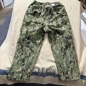 US Navy NWU Type III Goretex Rain Pants Medium Short USN - Picture 1 of 17
