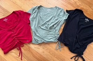 Women’s Hollister T-Shirts In Small - Picture 1 of 5