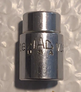 MAC TOOLS V188R, 1/2" DRIVE, 9/16" STAR SOCKET, SHALLOW, 8 POINT. - Picture 1 of 8