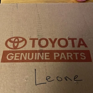 Genuine Toyota Tacoma 2005-2023 Rear Window Slider Glass Center Piece OEM New - Picture 1 of 7