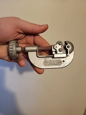 General Tools 120 Drive Screw Tubing Conduit Pipe Cutter USA - Image 1 of 4