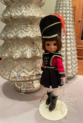 Boneca Tonner 8" Tiny Betsy McCall FAO Schwarz Toy Soldier - EDIÇÃO ESPECIAL - Imagem 1 de 4