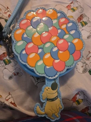 Cartera monedero Loungefly Pixar Up Change Foto 1 de 3
