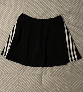 ADIDAS SCHWARZER TRAININGSSKORT ROCK GROSSE KINDER/MÄDCHEN GRÖSSE 14 - Bild 1 von 9