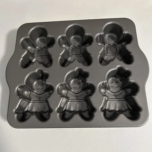 Nordic Ware Gingerbread Kids Cast Aluminum Cakelet Pan Preowned 4.5 Cups - Picture 1 of 11