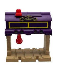 Chuggington RR Signal Gate Station Tomy Wooden Lights & Sounds - Picture 1 of 5