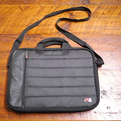 WENGER SWISSGEAR Multi Pocket Padded Laptop Shoulder Travel Messenger Bag 17" - Image 1 of 4