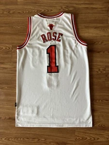 Adidas NBA DERRICK ROSE Chicago Bulls Swingman Jersey Mens Sz Small - Picture 1 of 22