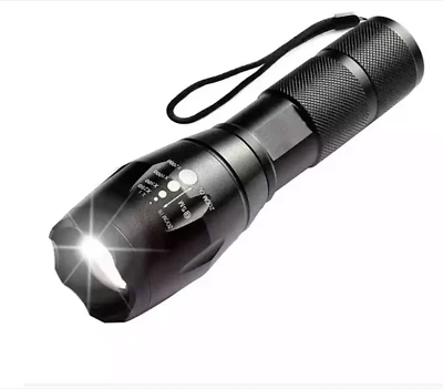 Torcia tattica XML2 LED 1200 lumen grado militare - XML-T6 - Immagine 1 di 4