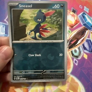 061/131 Karte Sneasel: (Reverse Holo): Pokemon TCG Prismatic Evolutions - Bild 1 von 2