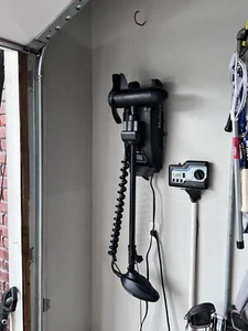 Motorguide Xi Series Quick Release Wall Mount - Picture 1 of 2