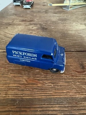 1/43 BEDFORD VAN PICKFORDS CORGI CLASSIC MODELS MADE IN GREAT BRITAIN - Photo 1/4