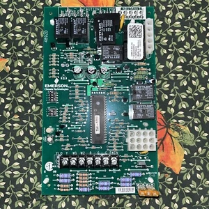 LENNOX YORK EMERSON 50M51-495 Furnace Control Circuit Board CNT06424 D344301P01 - Picture 1 of 3