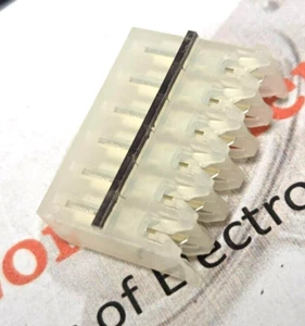 09-06-5067 MOLEX 6 WAY IDT (3A) SIL FEMALE SOCKET - Picture 1 of 4