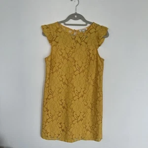 Vestido Monteau amarillo forrado de encaje mediano - Imagen 1 de 7