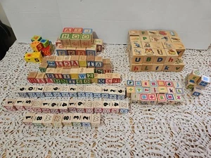 Lot 214 Bausteine Kinder Lernspielzeug - einige Vintage einige Disney - Bild 1 von 18