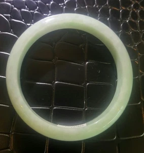 Zertifiziertes hellgrünes 100 % natürliches Jadearmband Klasse A 52,4 mm US-Verkäufer - Bild 1 von 4