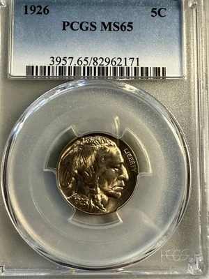 Монета номиналом 5 центов 1926 с изображением буйвола PCGS MS65. Вы не найдете намного приятнее Buffalo Nichols. - Изображение 1 из 3