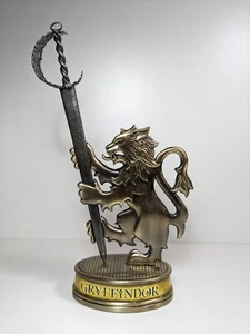 Harry Potter : Support Gryffondor + épée Ouvre Lettre (non d'origine) - Photo 1/7