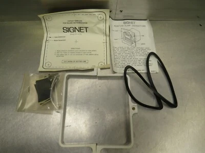 GF Signet M15128 Mounting Clamp Kit For Square Instrumentation - Image 1 of 4